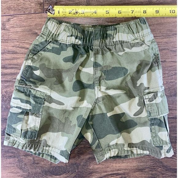 Children's Place Size 18-24 Months Camouflage Army Green Shorts - Picture 3 of 6